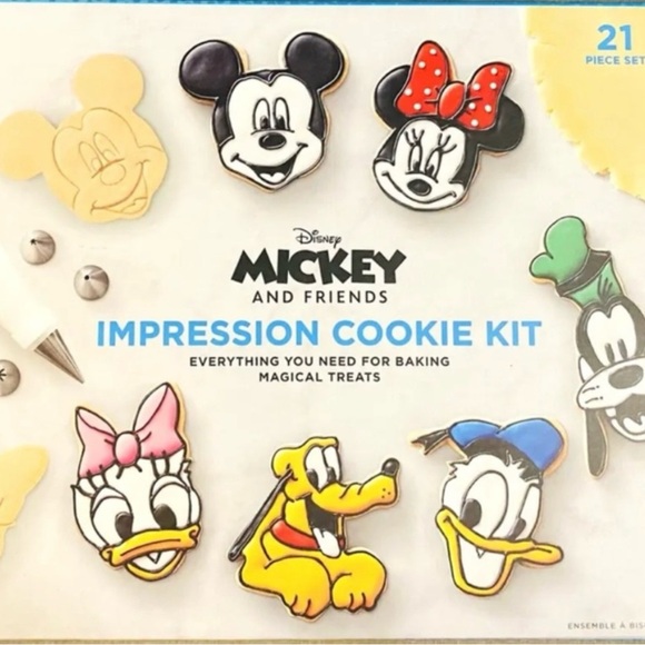 6 piece Disney Mickey Mouse Cookie Cutter Set - Picture 1 of 11